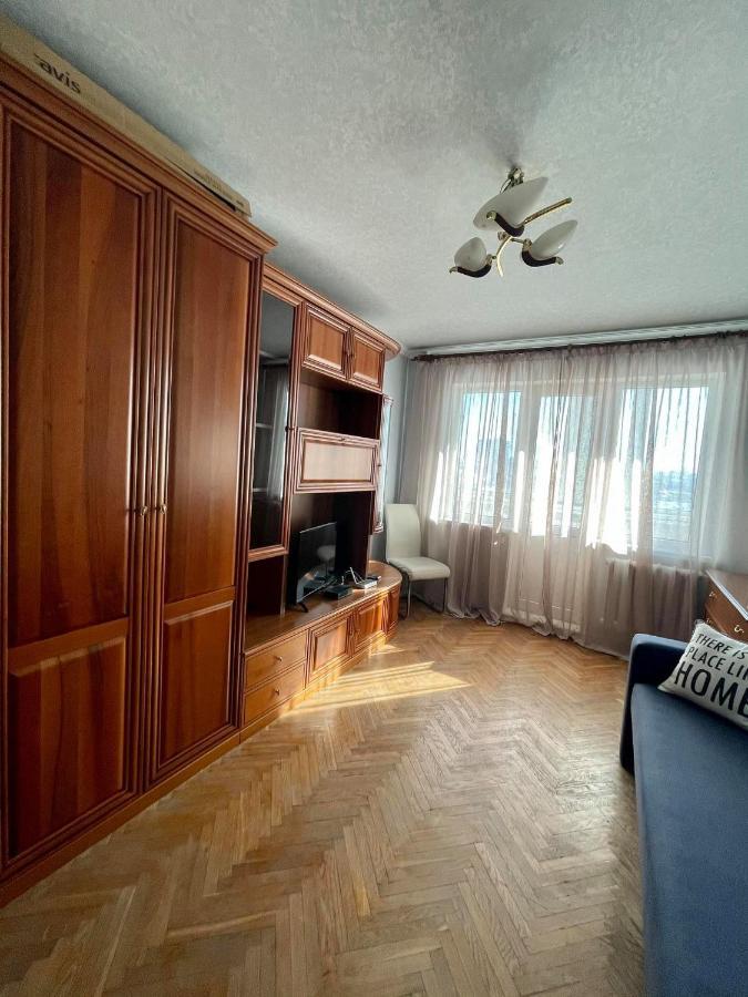 Comfortable One Beds With Nice View For Independent Sqr Киев Екстериор снимка