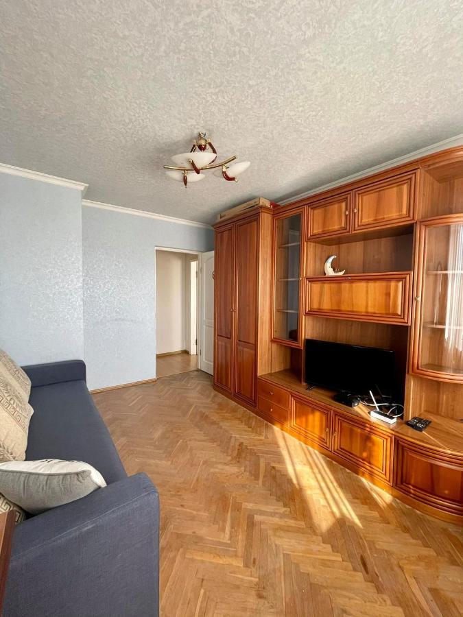 Comfortable One Beds With Nice View For Independent Sqr Киев Екстериор снимка