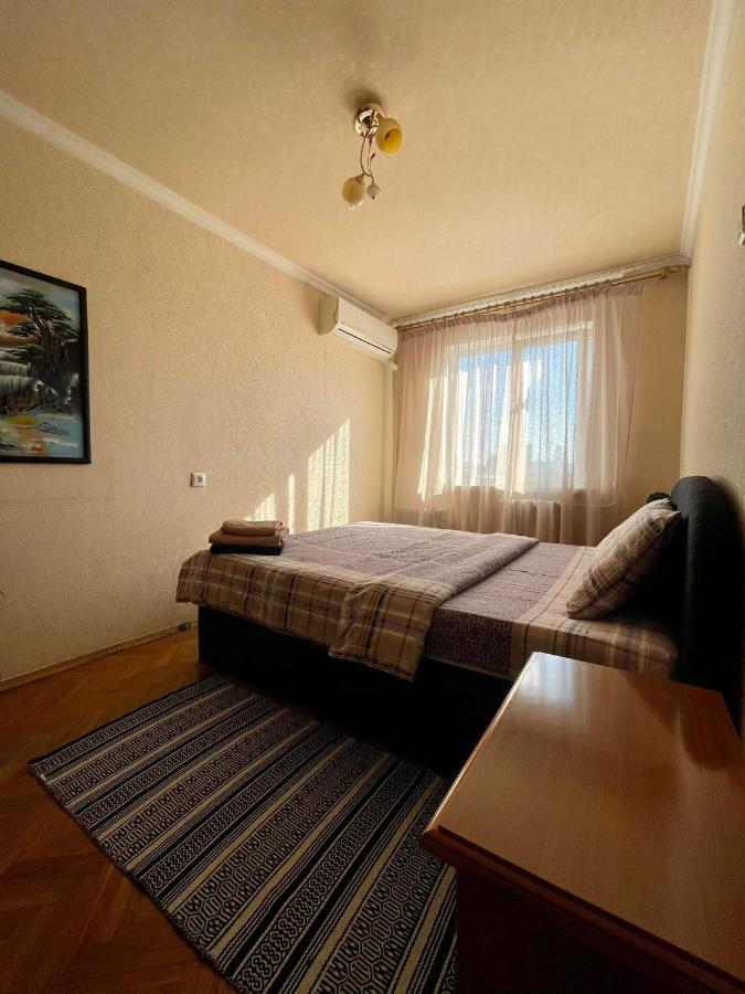 Comfortable One Beds With Nice View For Independent Sqr Киев Екстериор снимка
