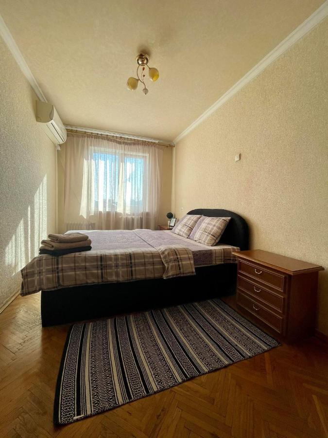 Comfortable One Beds With Nice View For Independent Sqr Киев Екстериор снимка