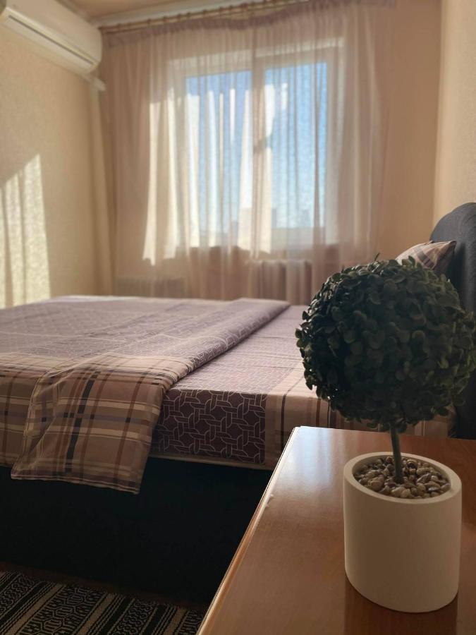 Comfortable One Beds With Nice View For Independent Sqr Киев Екстериор снимка