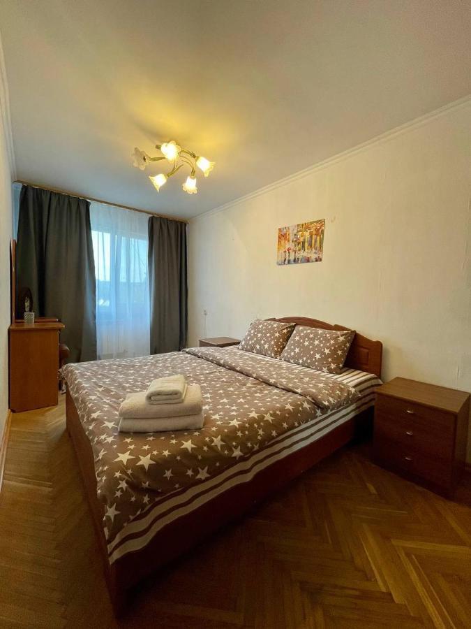 Comfortable One Beds With Nice View For Independent Sqr Киев Екстериор снимка