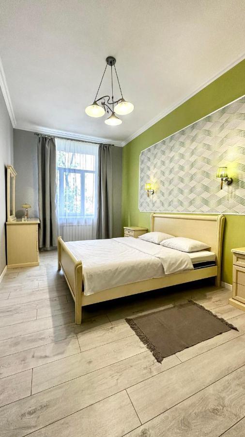 Comfortable One Beds With Nice View For Independent Sqr Киев Екстериор снимка