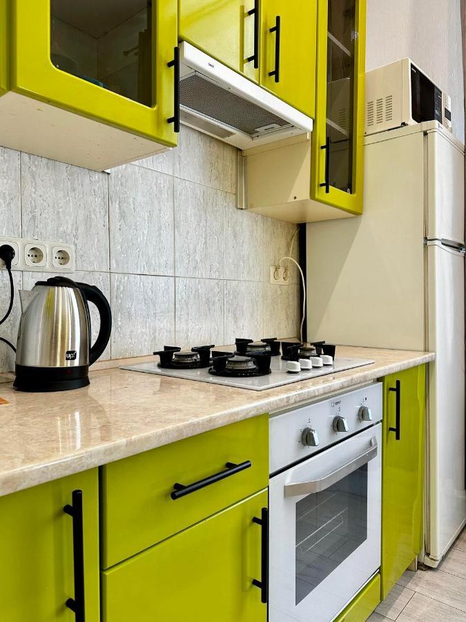 Comfortable One Beds With Nice View For Independent Sqr Киев Екстериор снимка